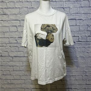 H&M Ariana grande tshirt